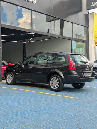 RENAULT MEGANE 1.6 DYNAMIQUE GRAND TOUR 16V FLEX 4P MANUAL RENAULT MEGANE 1.6 DYNAMIQUE GRAND TOUR 16V FLEX 4P MANUAL